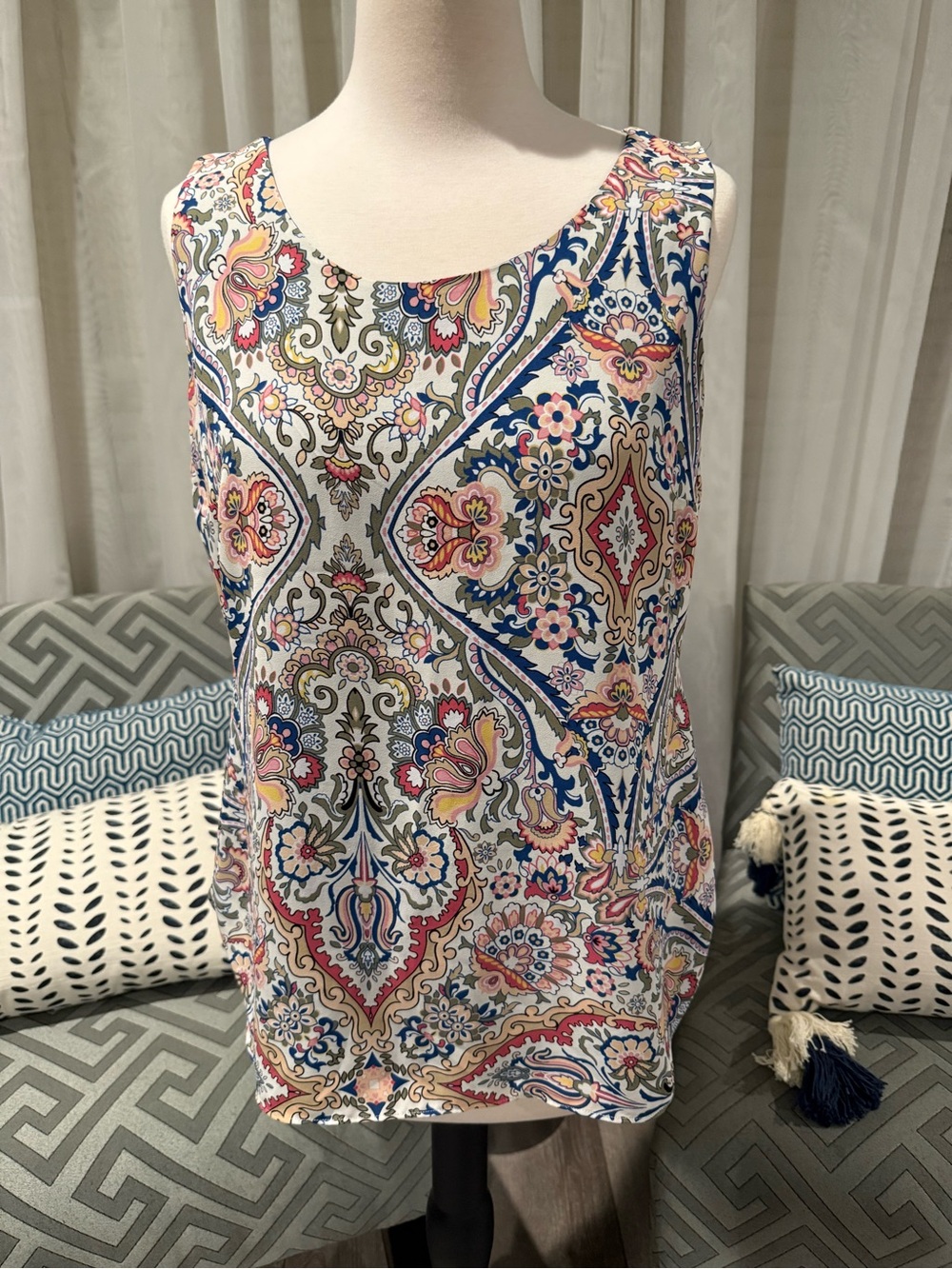Chico's Reversible Sleeveless Paisley Tank in Blue, Pink, Cream & Gold, size 0